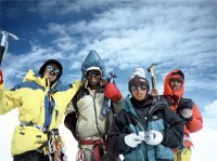 Joie du sommet partagée avec nos sherpas!