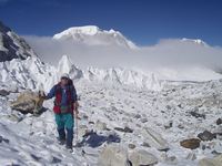 Ambiance Himalayenne: en remontant la moraine